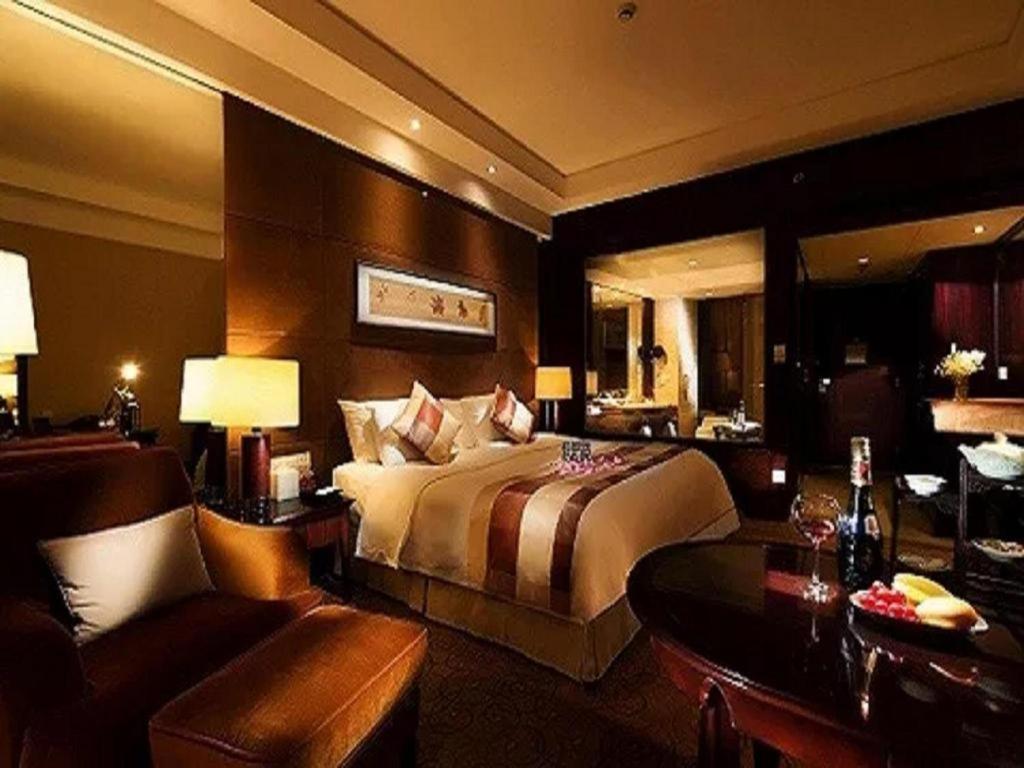 New Century Grand Hotel Xuzhou Exterior photo