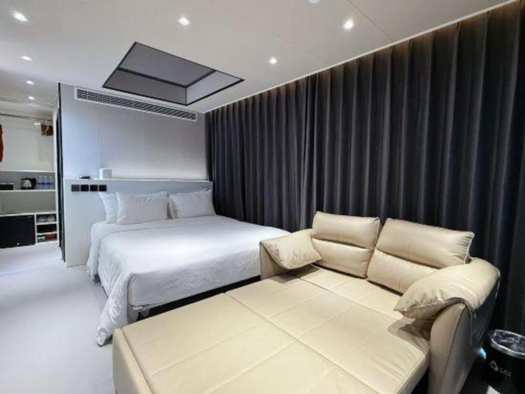 New Century Grand Hotel Xuzhou Exterior photo